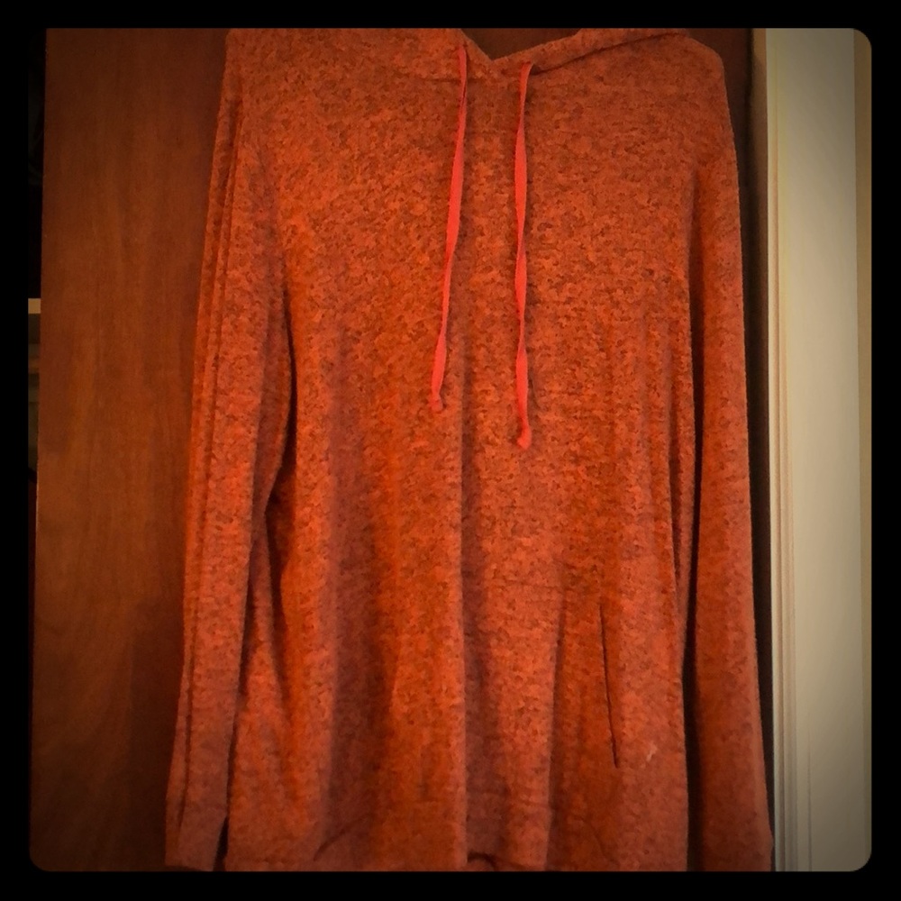 BRAND NEW!! Lightweight sweater